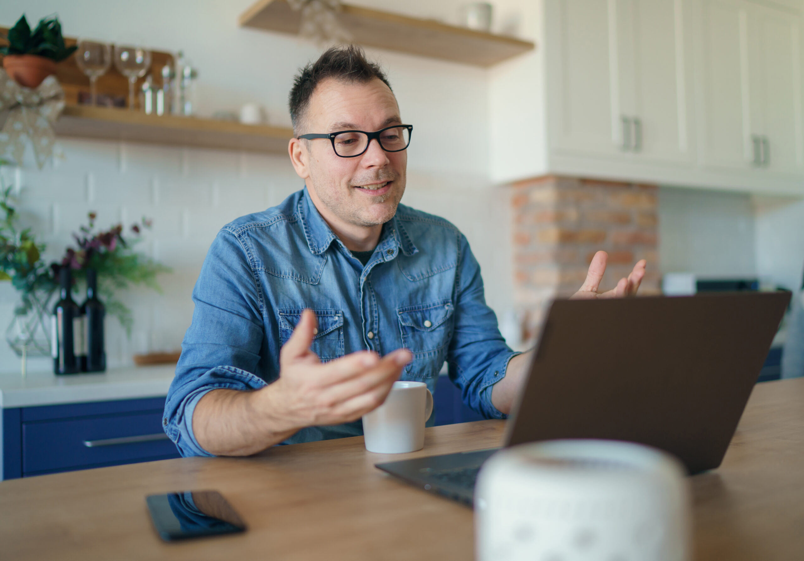 SCHADET HOMEOFFICE DER KARRIERE?
